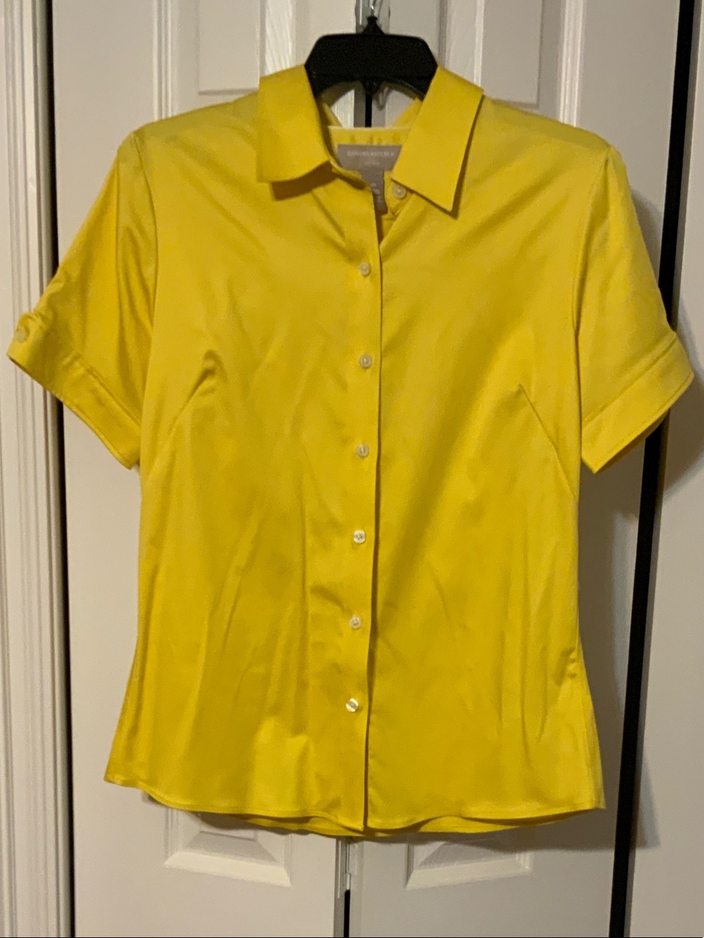 Banana Republic Yellow Short-Sleeve Button-Down Shirt